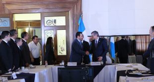 Presidente y Vicepresidente se reúnen con su Gabinete y reafirma compromiso de trabajo por Guatemala