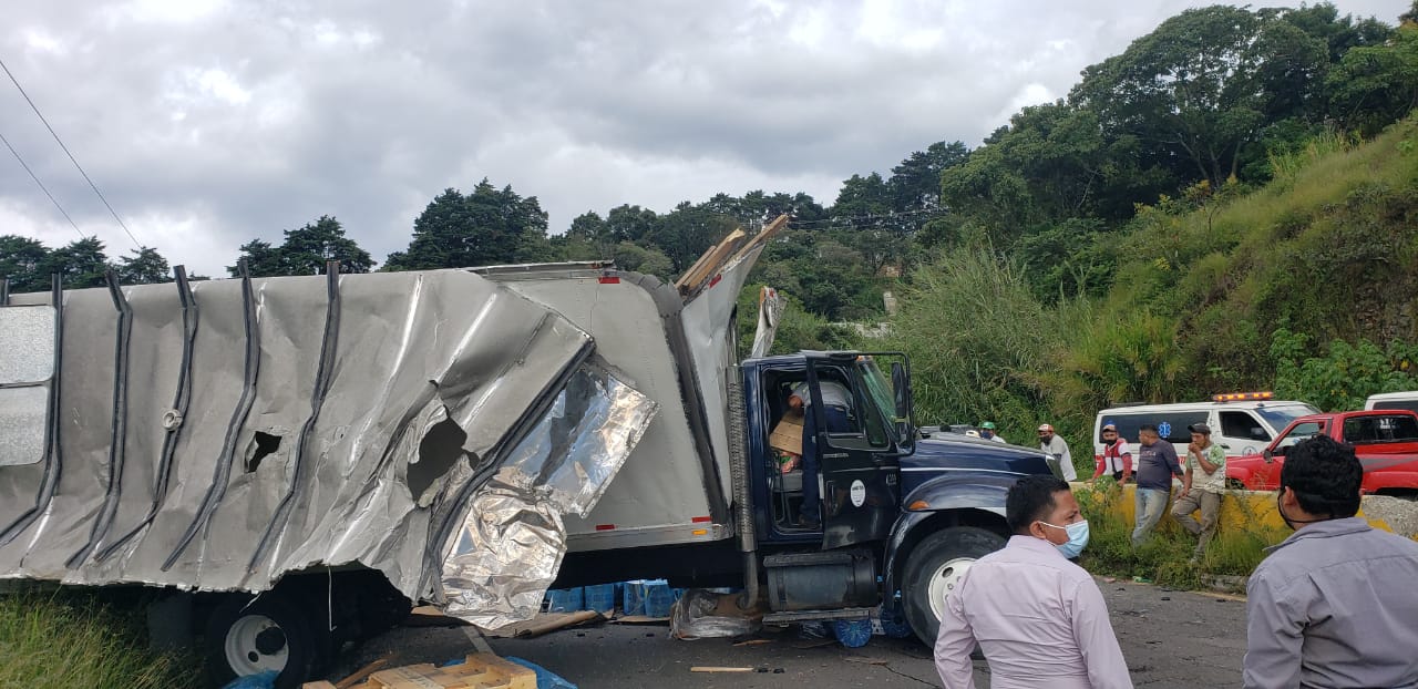 Accidente en la Peligrosa Vuelta "El Chilero" bloquea paso que conduce a Oriente